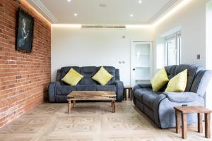 Amos Lodge Deluxe Accommodation