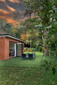 Amos Lodge Deluxe Accommodation