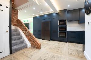 Amos Lodge Deluxe Accommodation