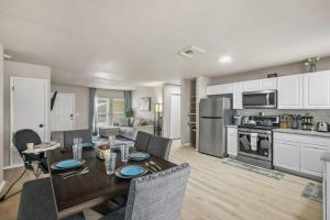 Cozy 3BR Home Family-Friendly Near Attractions