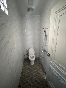 Charming 4-bedroom townhome in vibrant Phnom Penh!