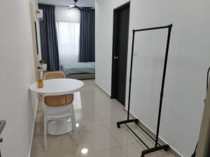 Studio Unit Marc Residence