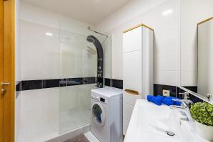 Apartment in Panorama City with stunning views