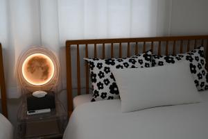 Airport Bus Direct, 5min to Hongdae,Hapjeong,K-POP,Gangnam,Entire Home