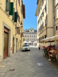 On the banks of Santa Croce