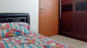 COZY 2BR Pinewood Apt Jatinagor