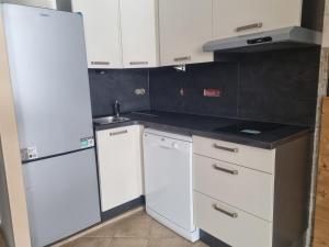 Appartement chaleureux proche des pistes avec balcon - FR-1-181-2102