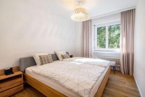 Irmella 40 by Arosa Holiday