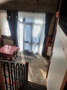 Detached cottage in town, Spacious rustic charm