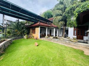 The Birds Nest - Kandy