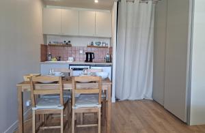 LES ANGES - studio 4 Personnes entièrement rénové -départ skis aux pieds