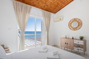 Wavestone Beachfront House