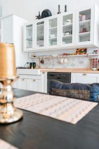 Replay R6 Pool Villa