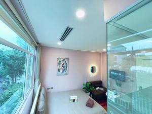 MAY - TRENDY SKY View