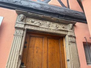 Le petit nid de cigogne