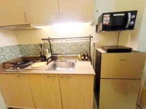 Cozy Condo Near Mall and Airport with Wi-Fi and Netflix