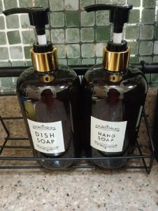 Cozy Condo Near Mall and Airport with Wi-Fi and Netflix