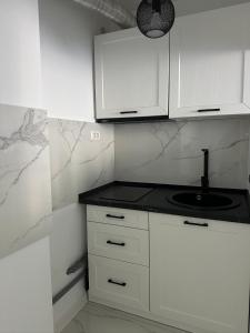 Victoria 1 Room Apartment- Self Check in 24h