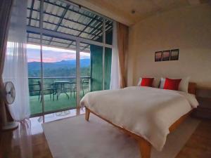 ดิ เอสเคป อินทนนท์ - The Escape Inthanon