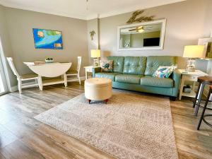 Sea View and Sunrise Top Floor Ocean Pointe 2412