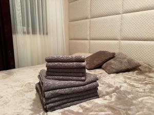 Апартаменты Гранд Ризорт с камином и видом на лес