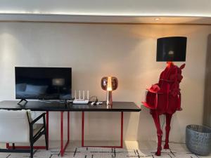 Modern Boutique Spacious Apartment Near Airport OKADA SOLAIRE MOA