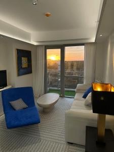 Modern Boutique Spacious Apartment Near Airport OKADA SOLAIRE MOA