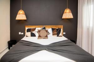 Luxury Hills Residence