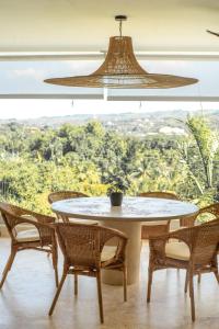 Luxury Hills Residence