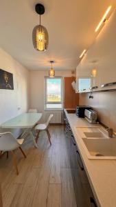 VENUS Studios at Coresi Mall