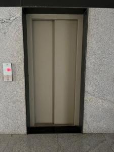 Bright & Airy 2BHK Apartment - Fully AC, Wi-Fi & Parking