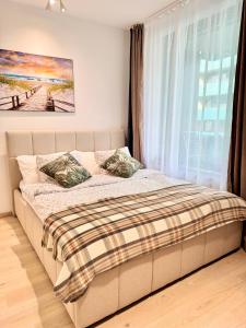 Stylish Modern Studio, Large Balcony, Prague 3