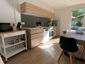 CHALET LAC BLEU Luchon proche Thermes 3ch terrasse bbq pkg 7p