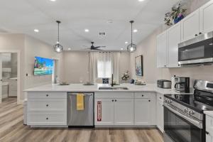 Palm Bliss 3 bed 2 bath stylish and cozy