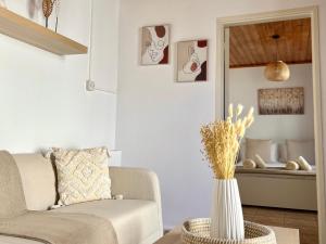 Charming 1-BR Stay Near City Centre, Marina and Beaches - Perfect for Couples, Business or Solo Travellers