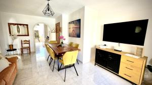 Relax And Calm in the Sea by Deihu Experiences