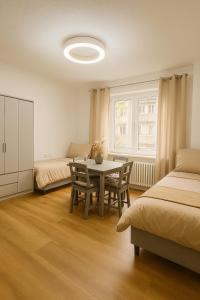 Cozy Modern Apartment 50m to Metro