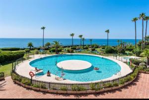 Miraflores beach sunrise view 1 bedroom apartment.