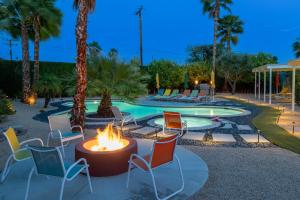 Lux Lounge by ACME House Company