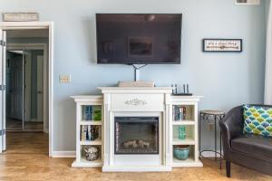 Beachview Condo at Legacy Tower 2 -1006 - fully furnished 2 bedroom 2 bath