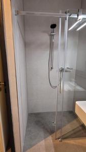 NOOQA Duisburg - Living Collection - Parkplatz, Smart TV, Küche, voll ausgestattet