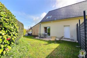 House, Perros-Guirec, Trestraou Beach 600 m away