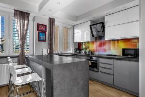 Gold Point 89 - Central Warsaw with FREE Parking