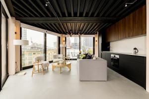 Cool Hoxton industrial loft