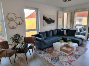 Large modern accommodation in a central location