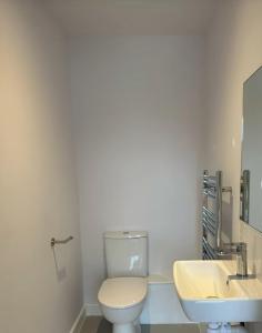 A spacious double room in a peaceful area