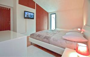 Cozy Home In Podstrana