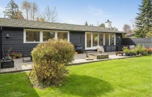 3 Bedroom Cozy Home In Grenaa