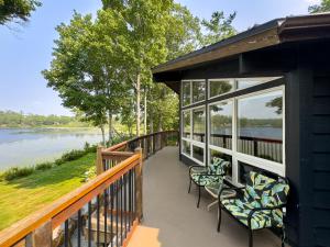 Private Lakefront Muskoka Cottage on Muldrew Lake