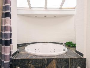 Luxury Panoramic Cottage in Rindby-By Traum